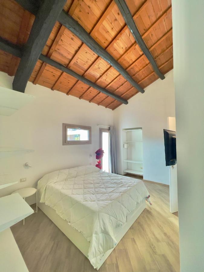 Domu Virginia Bed & Breakfast Castiadas Bagian luar foto