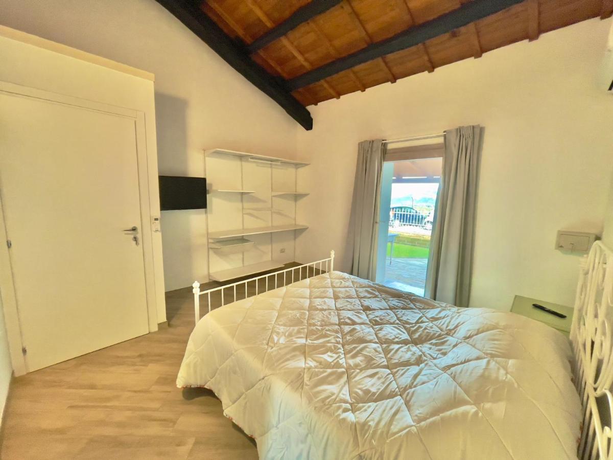 Domu Virginia Bed & Breakfast Castiadas Bagian luar foto