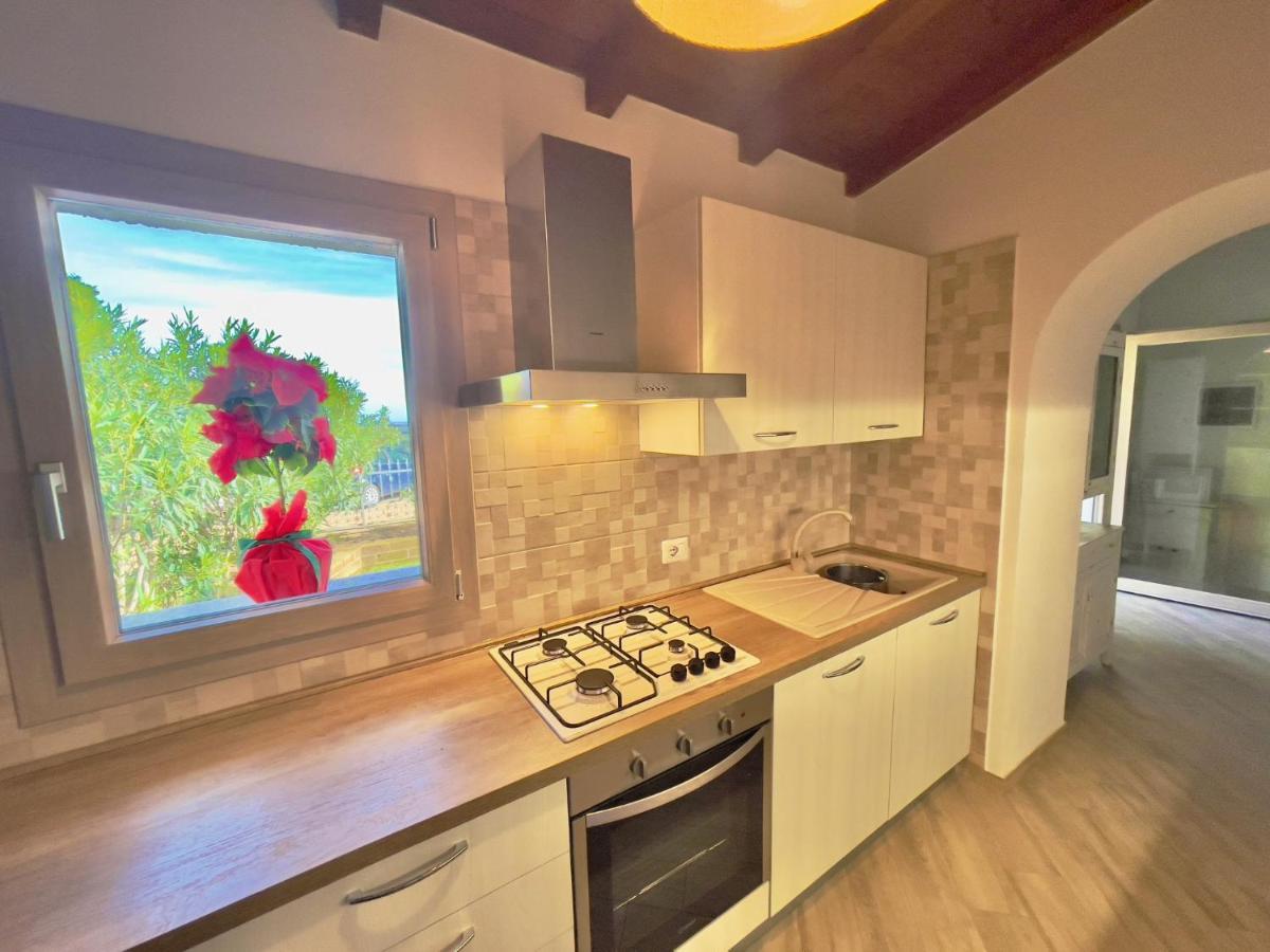 Domu Virginia Bed & Breakfast Castiadas Bagian luar foto