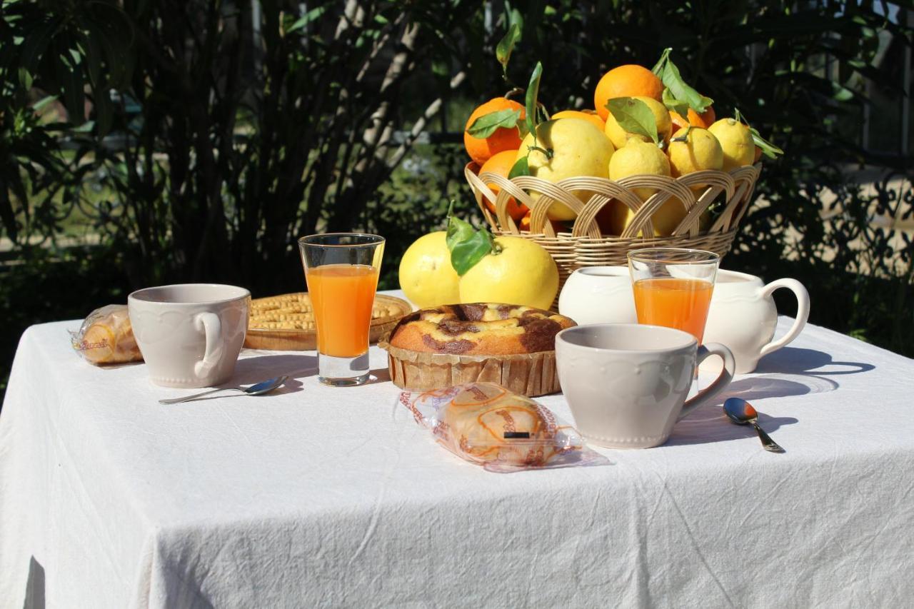 Domu Virginia Bed & Breakfast Castiadas Bagian luar foto